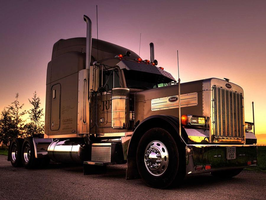  Peterbilt 379 1987 года  (фото 2 из 11)